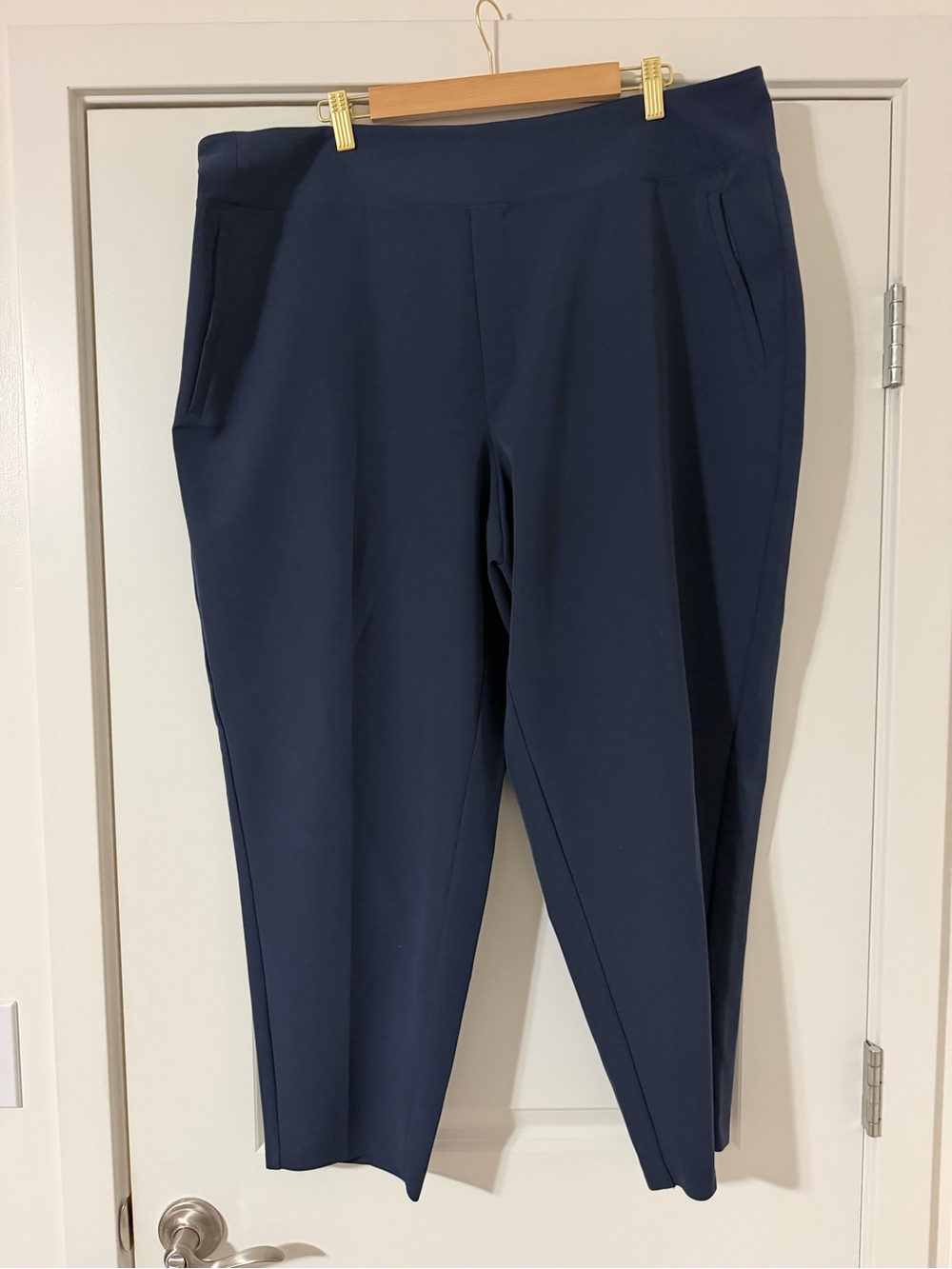 Athleta “Endless High-Rise” pant-navy